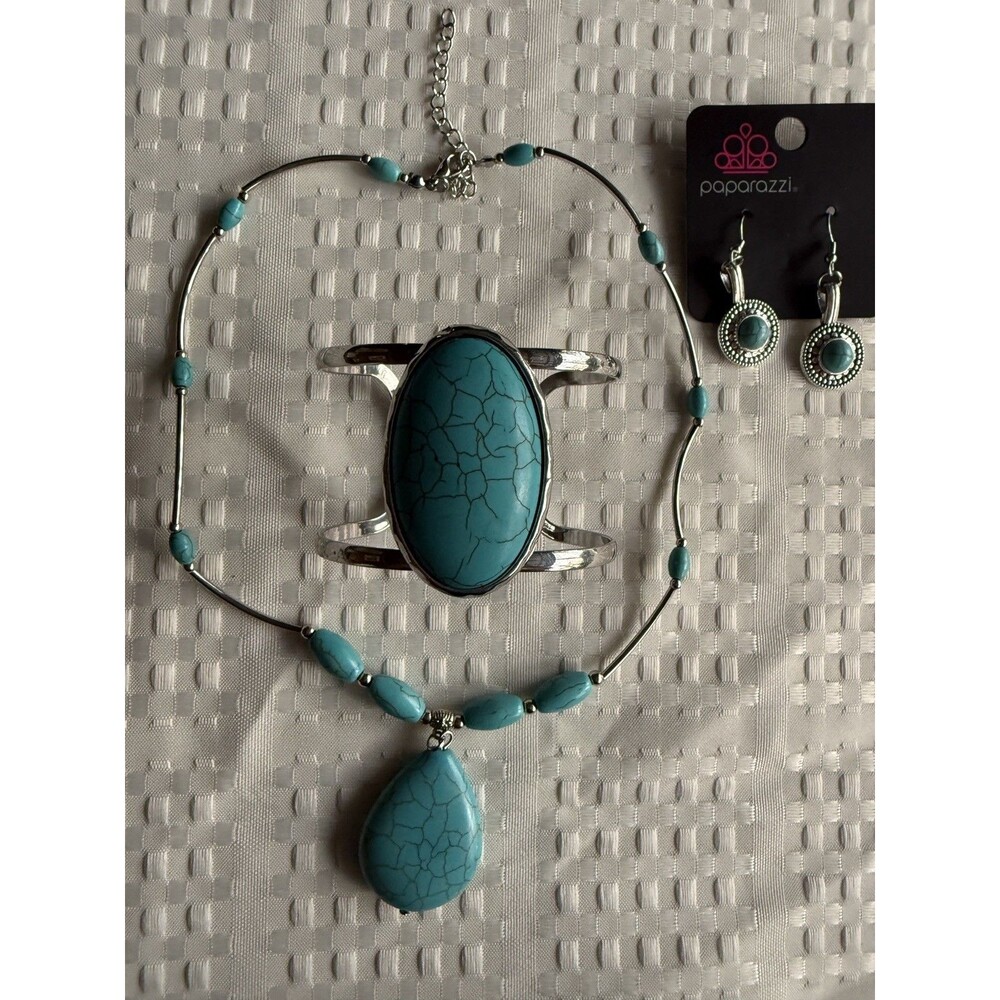 Bohemian Paparazzi Jewelry Set - Turquoise Necklace, Bracelet and Earrings